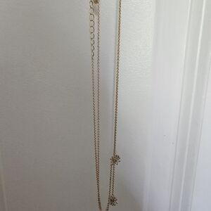 Chic Gold Floral Necklace